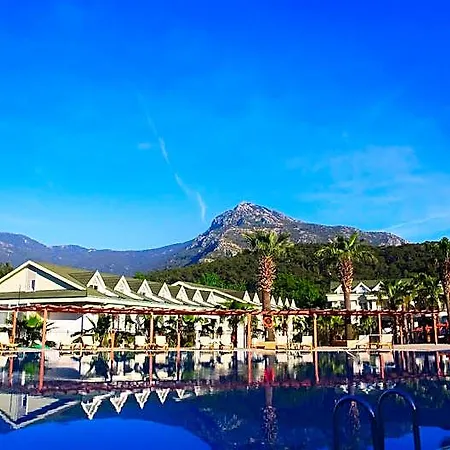 Forest Village Hotel 5*