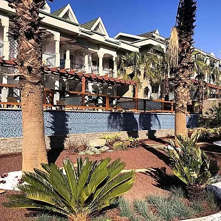 Forest Village Otel Cedit