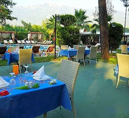 Forest Village Hotel Cedit