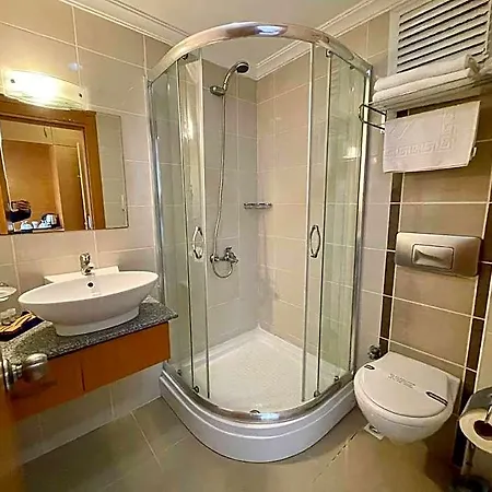 Forest Village Hotel Cedit