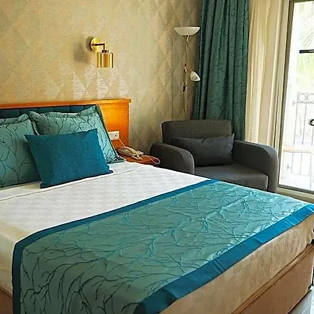 Hotel Forest Village Cedit