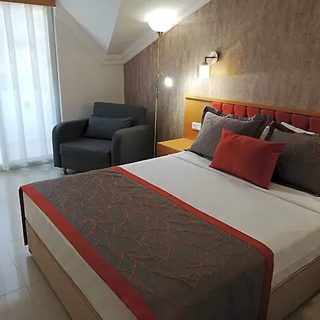 Forest Village Hotel 5*